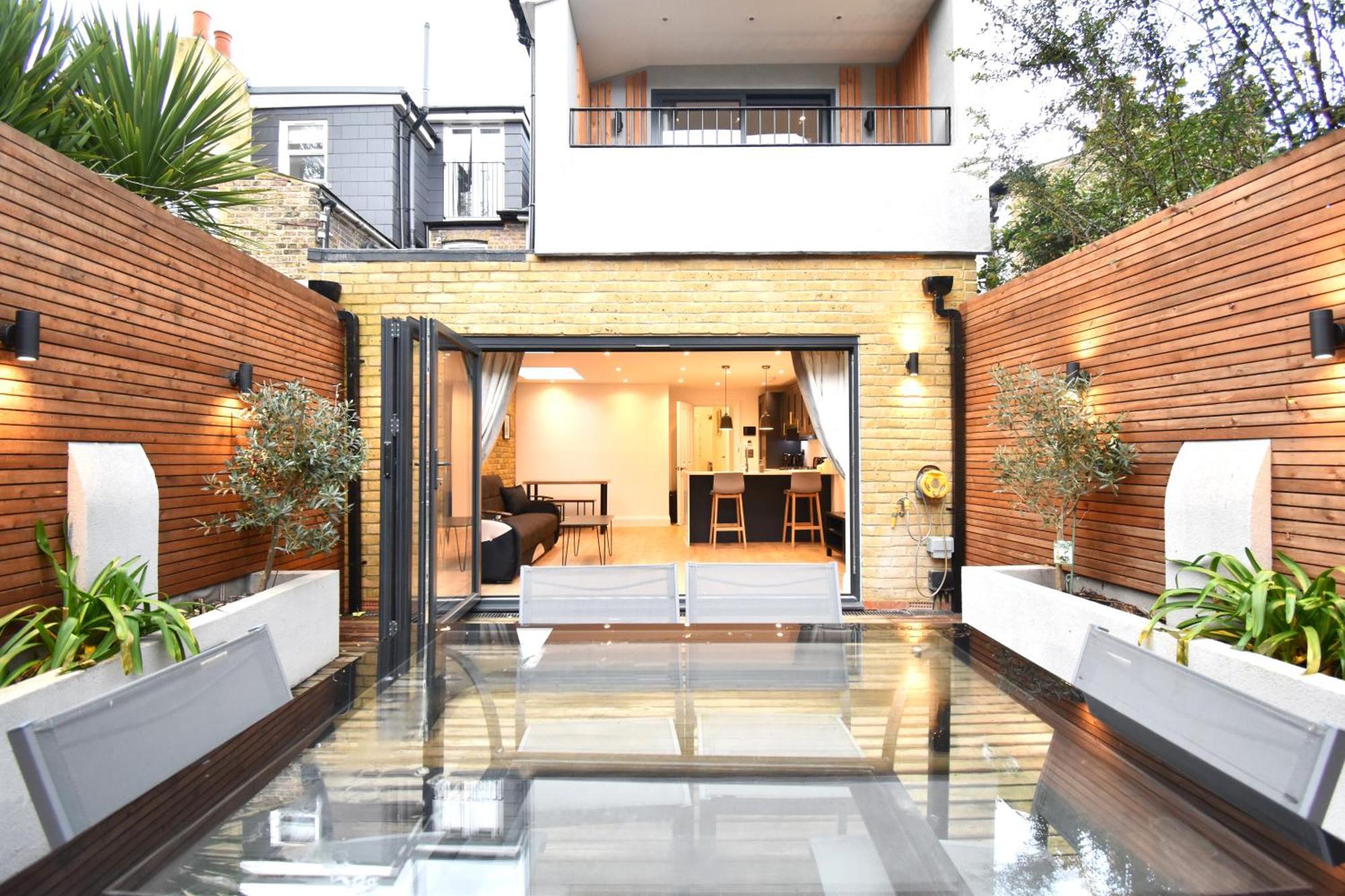 Stunning 2 Bed Apartment ลอนดอน ภายนอก รูปภาพ
